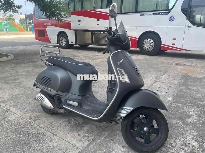 Piaggio Vespa GTS Super 2016 Xám 49944 km