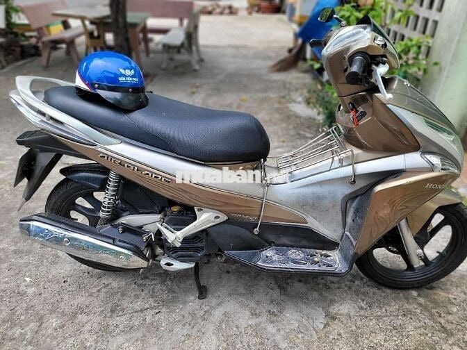 Honda Airblade 110 Fi Nâu bạc đã sử dụng