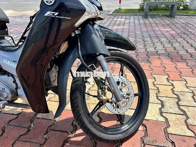 Yamaha Finn Đen Xăng