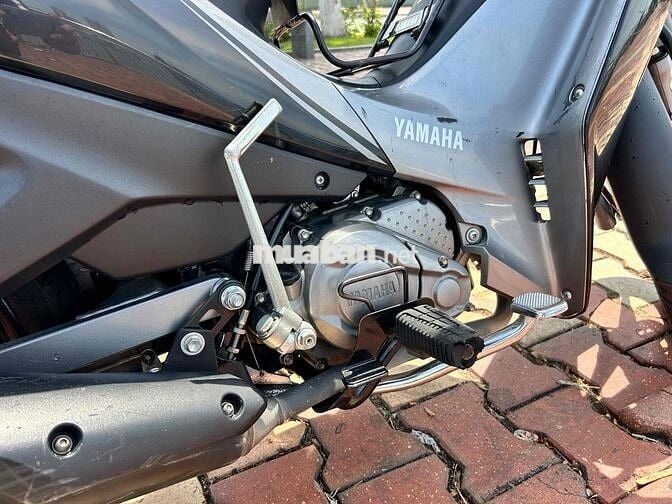 Yamaha Finn Đen Xăng
