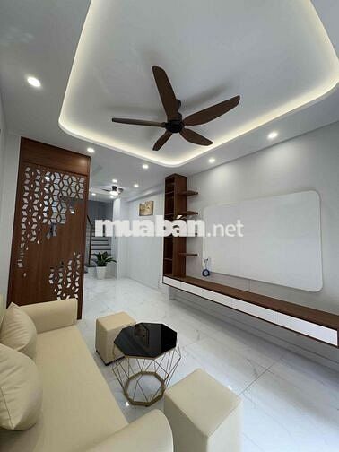 Chính chủ cho thuê nhà mới xây, hình thật, 4 tầng, hẻm xe hơi thông