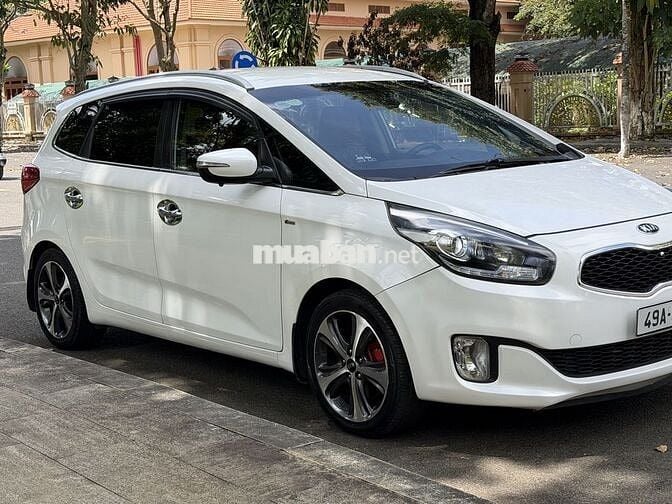 Kia Rondo 2016 Trắng 7 chỗ 95240 km