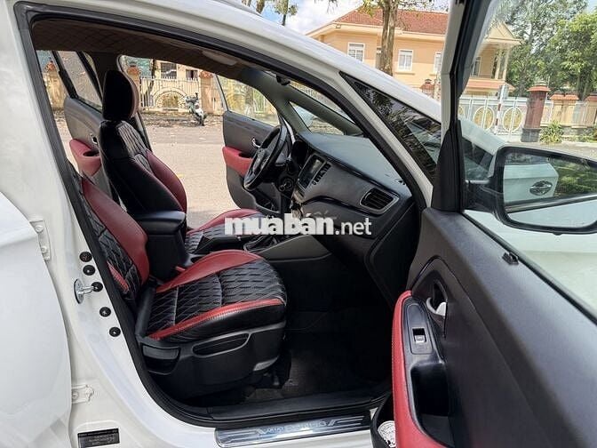 Kia Rondo 2016 Trắng 7 chỗ 95240 km