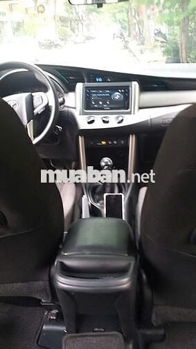 Toyota Innova 2022 Số sàn 73.000km Bạc