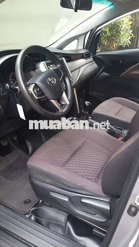 Toyota Innova 2022 Số sàn 73.000km Bạc