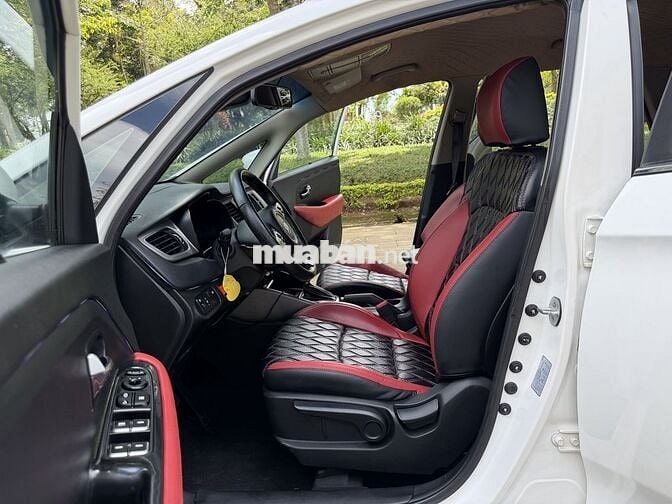 Kia Rondo 2016 Trắng 7 chỗ 95240 km