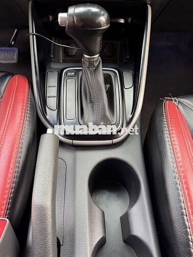Kia Rondo 2016 Trắng 7 chỗ 95240 km