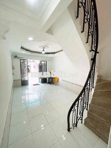 NHÀ 2 TẦNG- QUẬN 7- CÁCH HUỲNH TẤN PHÁT 20M- SHR HOÀN CÔNG- GIÁ 3 TỶ H
