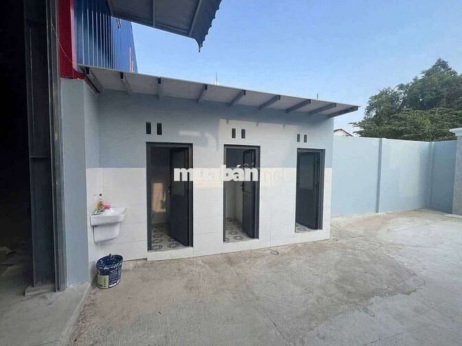 Xưởng Dĩ An mới 100% 600m giá 40tr có sân