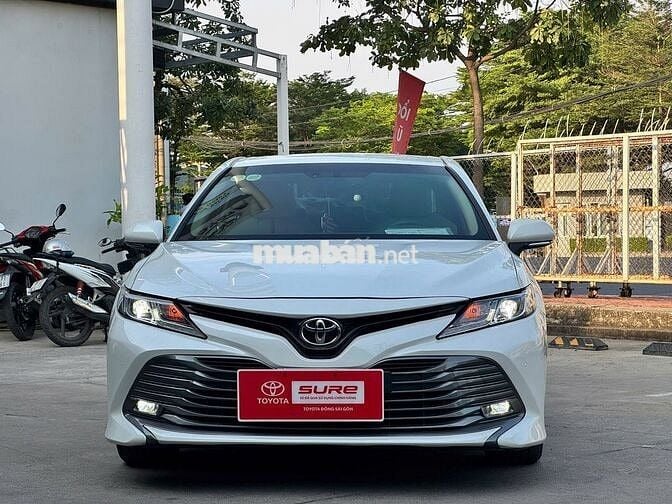 Toyota Camry 2.0E 2021 Trắng 54.200 km