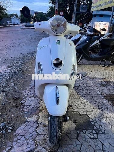 Piaggio Vespa LX 150cc FI Phun xăng điện tử Trắng