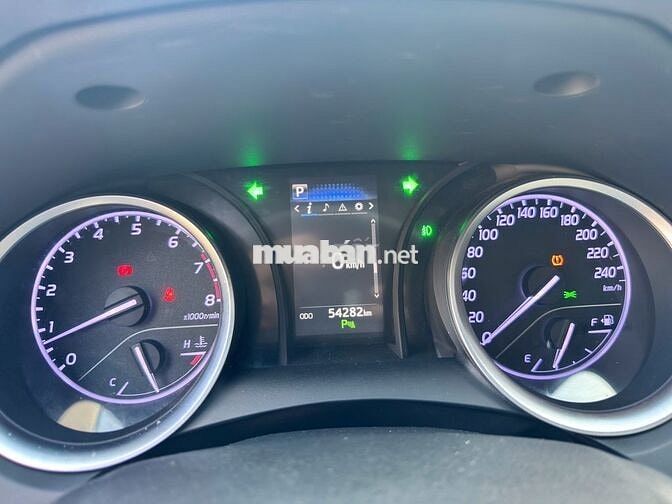 Toyota Camry 2.0E 2021 Trắng 54.200 km