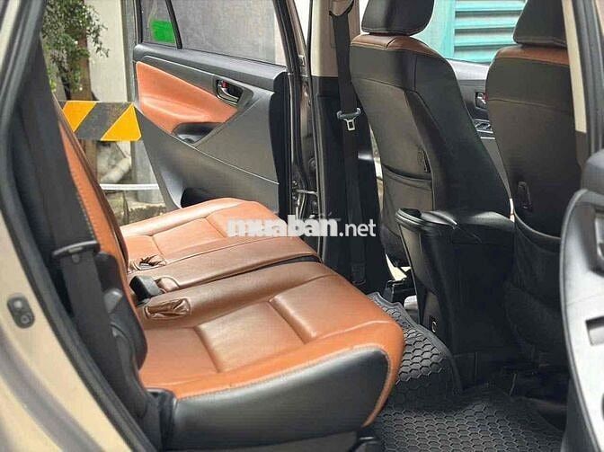 Innova E(số sàn) 2018, biển TP.HCM( giảm từ 10tr)