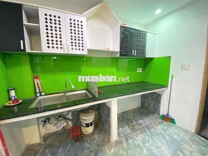 CHO THUÊ nhà Mặt Tiền 2 tầng kẹp kiệt 5m - Trường Chinh