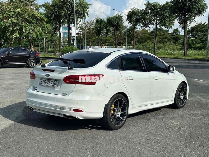 Ford Focus 2019 1.5L bản trend Trắng Tự động