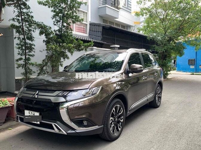 Mitsubishi Outlander Premium 2021 Nâu 65.000 km