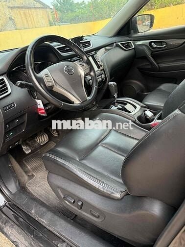Nissan X-Trail Đen 5 chỗ