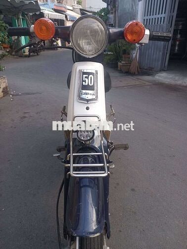 Honda Super Cub 81 50cc Xanh trắng