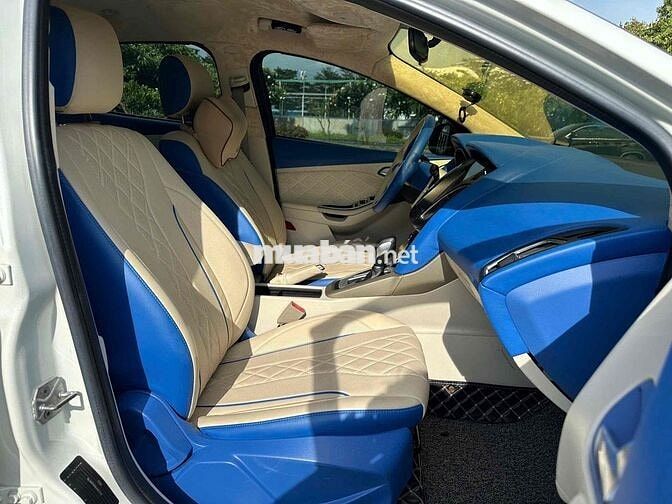 Ford Focus 2019 1.5L bản trend Trắng Tự động