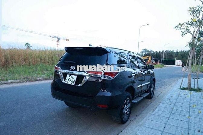 Toyota Fortuner 2.7 AT 2017 Đen nâu