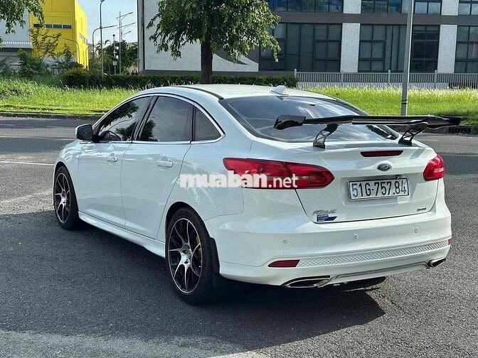 Ford Focus 2019 1.5L bản trend Trắng Tự động