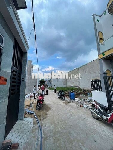CHÍNH CHỦ bán đất thổ cư 44m2 ngay chợ Mỹ Hạnh Nam 