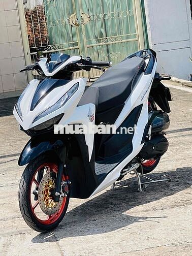 Honda Vario 150 Trắng Xăng