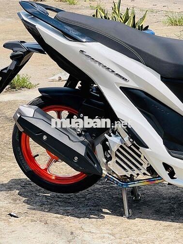 Honda Vario 150 Trắng Xăng