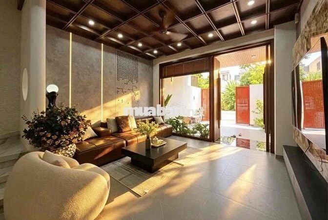 Bán nhà siêu phẩm đẹp Hoa hậu Hoà Xuân
