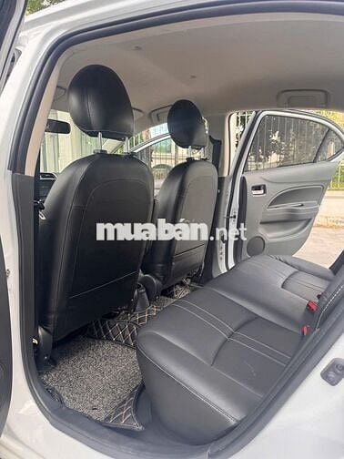 Mitsubishi Attrage 2021 1.2 CVT Premium Trắng