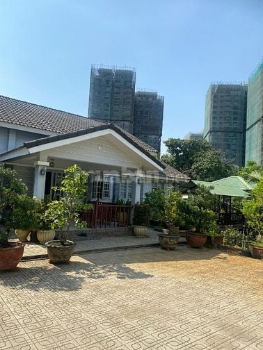 BÁN GẤP CĂN BIỆT THỰ VƯỜN, GIÁ RẤT RẤT TỐT
