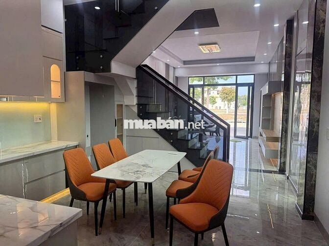 BÁN NHÀ 1T1L CÁCH KCN VSIP 3 CHỈ VÀI PHÚT – SHR – GIÁ CHỈ 2,2 TỶ