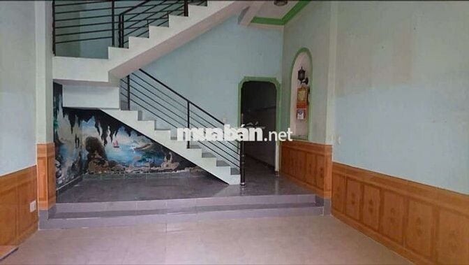 Cần ra nhà trệt 3 lầu , 4 phòng ngủ dĩ an tp Hồ Chí Minh