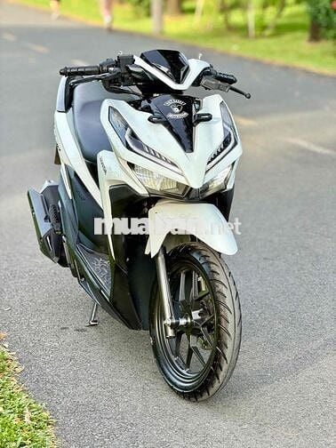Honda Vario 125c 2022 Trắng đen 17000 km.Siêu Keng