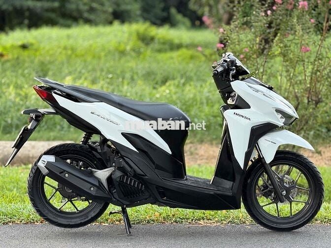 Honda Vario 125c 2022 Trắng đen 17000 km.Siêu Keng