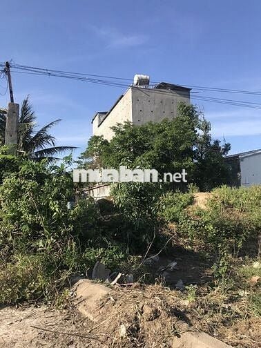 Cần bán nhanh lô đất 2 mặt tiền ngay công viên Tân Thắng