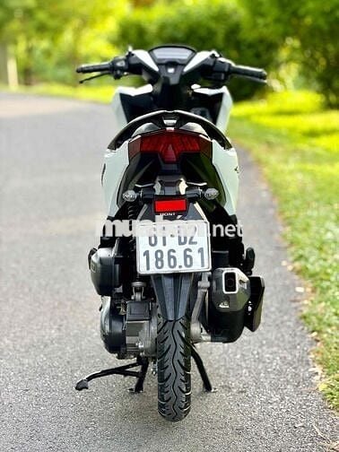 Honda Vario 125c 2022 Trắng đen 17000 km.Siêu Keng