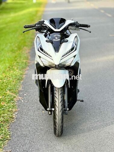 Honda Vario 125c 2022 Trắng đen 17000 km.Siêu Keng