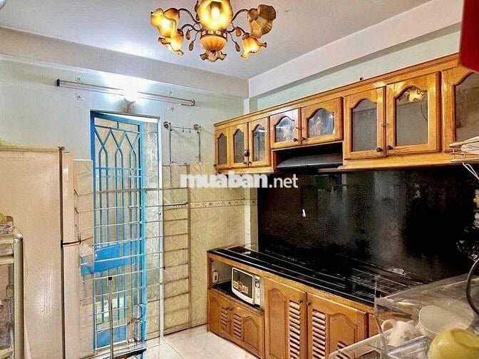Cho thuê nhà Phạm Văn Chí - phường Bình Tiên - Quận 6 Nhà hẻm 6 mét  (