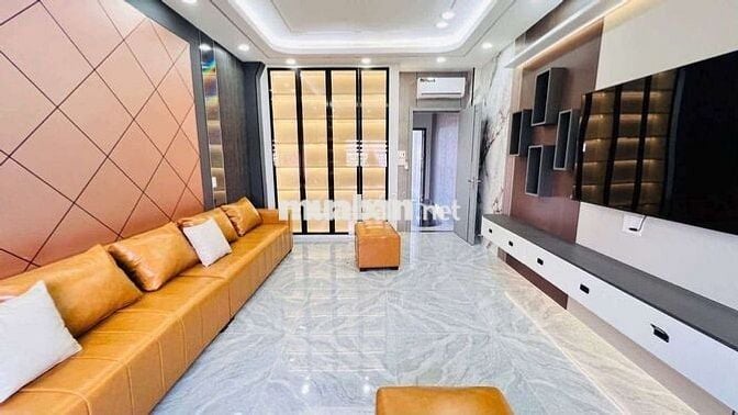 Siêu Phẩm 4,2m x 26m. 7 Tầng Thang Máy Mặt Tiền Nhánh Nguyễn Văn Quá