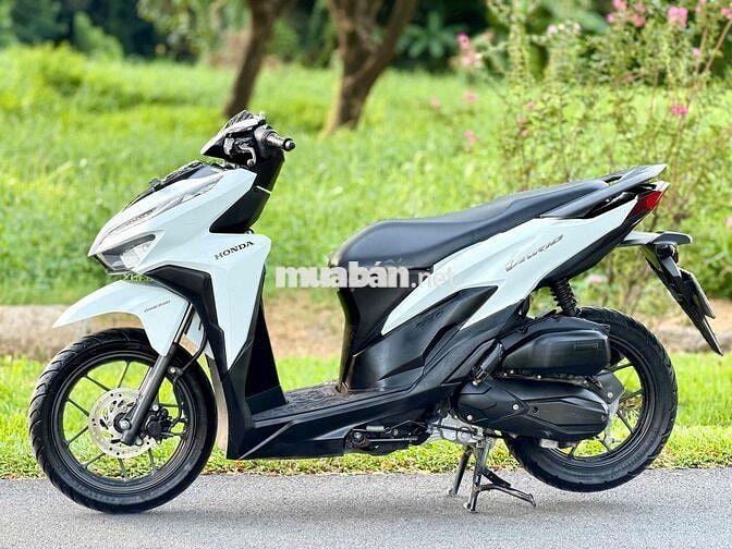 Honda Vario 125c 2022 Trắng đen 17000 km.Siêu Keng
