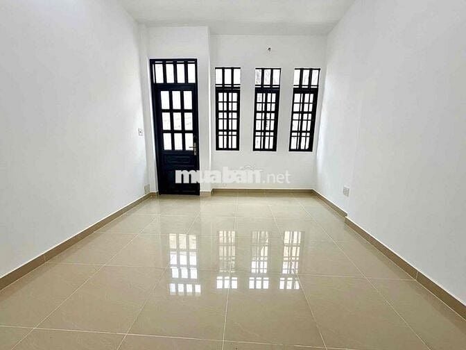 Chị 140 Tr/M HXH sát hẻm xe tải khu phân lô toàn Văn Phòng Công Ty SPA