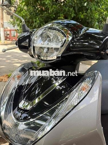 Honda SH Mode 2025 Bạc đen 3000km