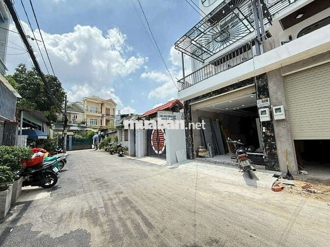 Siêu Phẩm 4,2m x 26m. 7 Tầng Thang Máy Mặt Tiền Nhánh Nguyễn Văn Quá