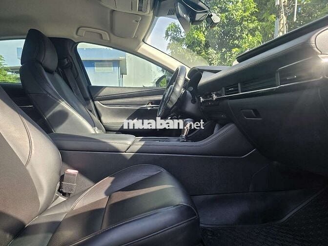 MAZDA 3 1.5L LUXURY SPORT 2021 81000KM BẢOHÀNH1NAM