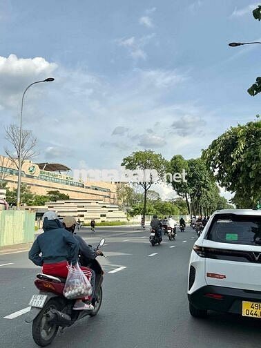 HxH tránh Nguyễn Kiệm. 4,3x20 nở hậu. Nhà C4 3PN. Gần BV175. Nhỉnh 8Ty