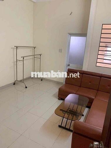 cho thuê nhà 2 lầu Ngã tư ga gần chợ cầu đồng 4 phòng ngủ đường 5m