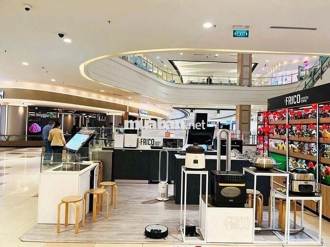 Nhân Viên Bán Hàng Tại Emart Gò Vấp