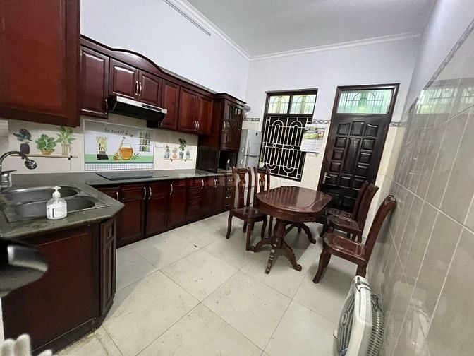 Cho thuê nhà nguyên căn 5 tầng, 6 ngủ, 5WC phố Hoàng Sâm ,Cầu Giấy