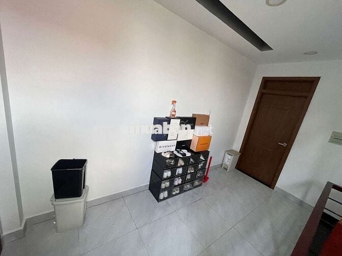 Nhà Đẹp 3 Tầng, Hẻm 5M Đường Phan Huy Ích, Tân Bình, 3PN, Giá 5,7Tỷ.